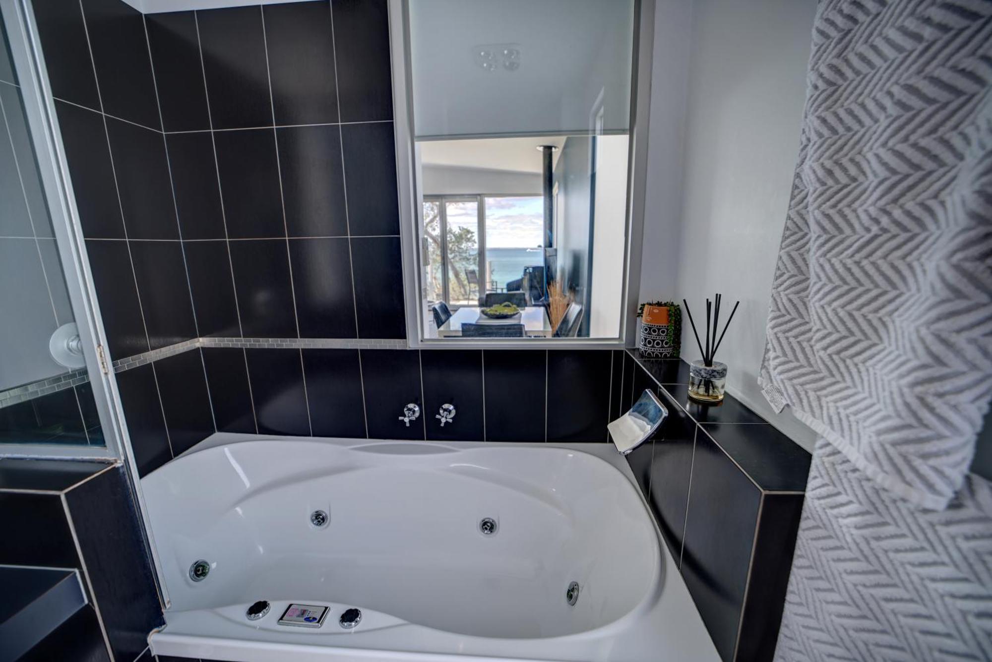 Battery Cove Beach Front Apartment Port Fairy Dış mekan fotoğraf